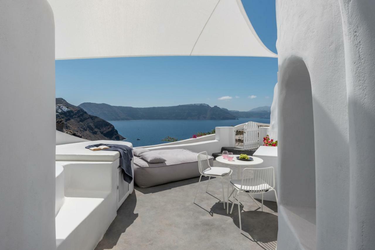 Chelidonia Luxury Suites Oia  Bagian luar foto