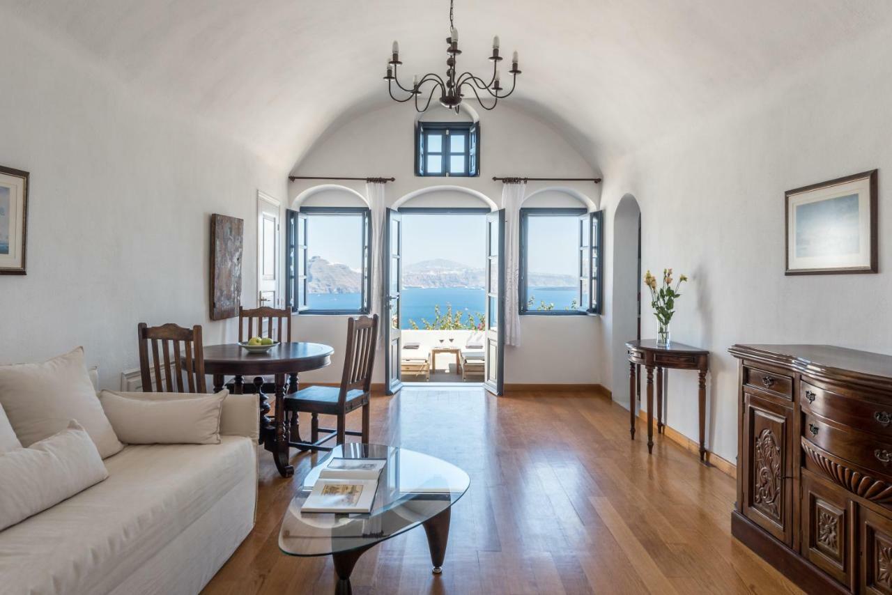Chelidonia Luxury Suites Oia  Bagian luar foto