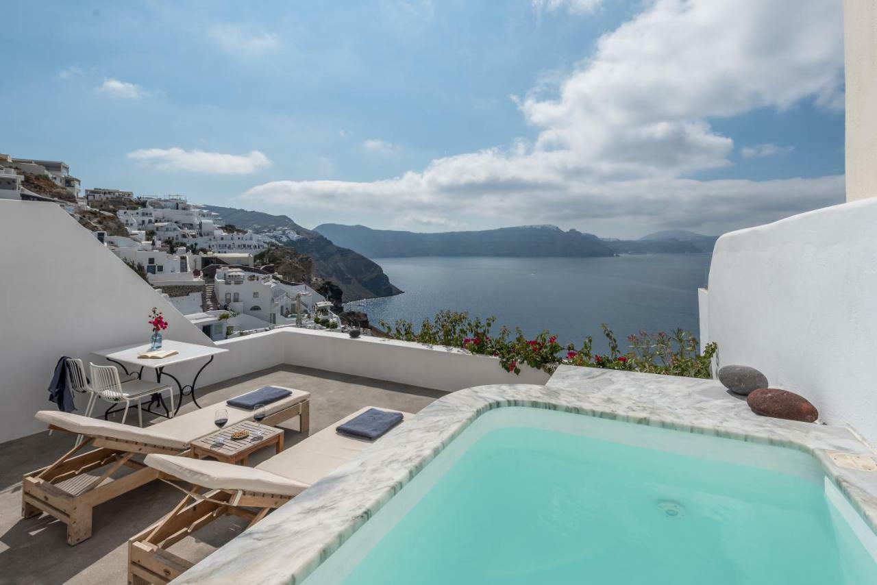 Chelidonia Luxury Suites Oia  Bagian luar foto